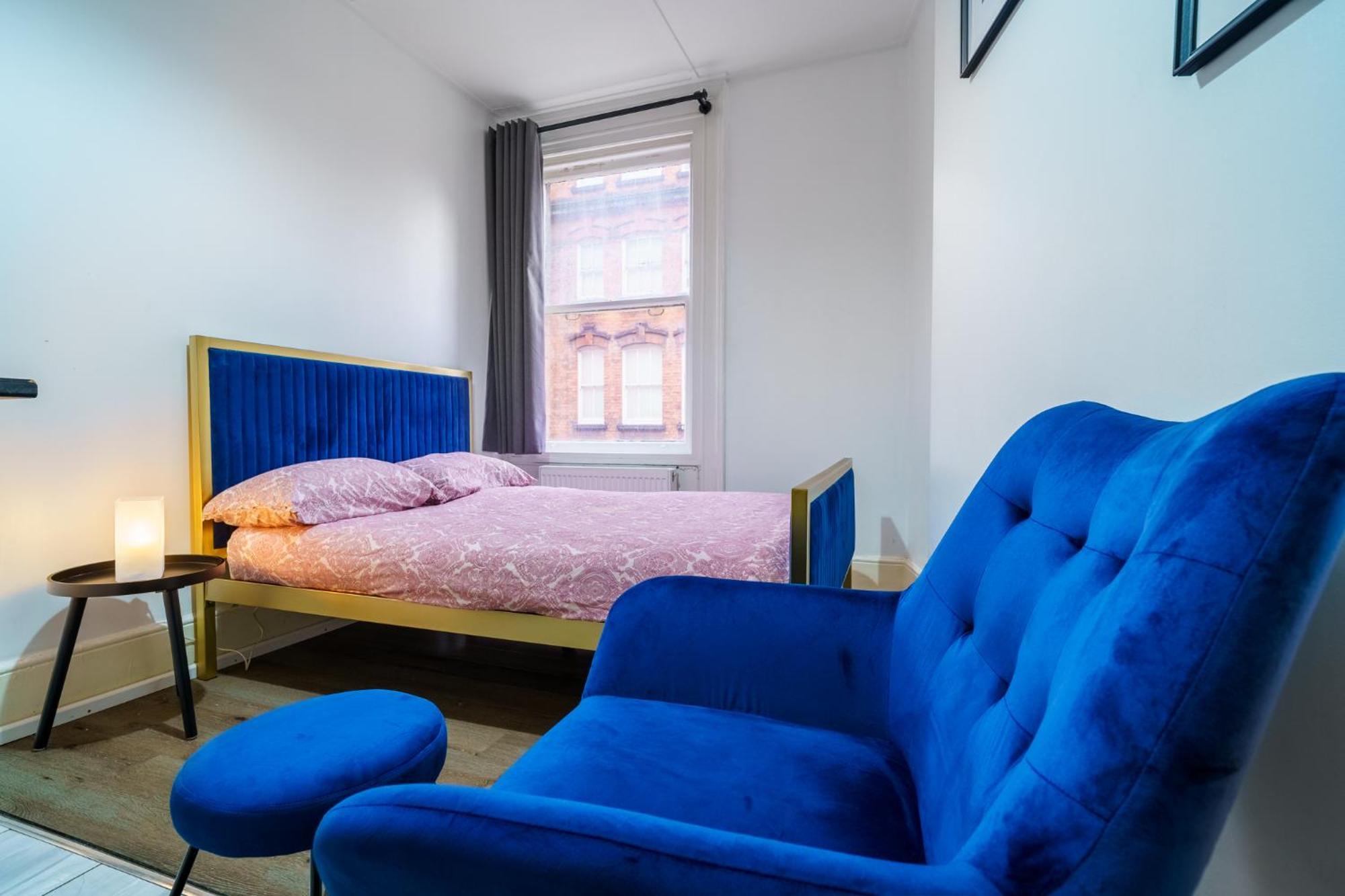 Private 5 In Quirky Soho *